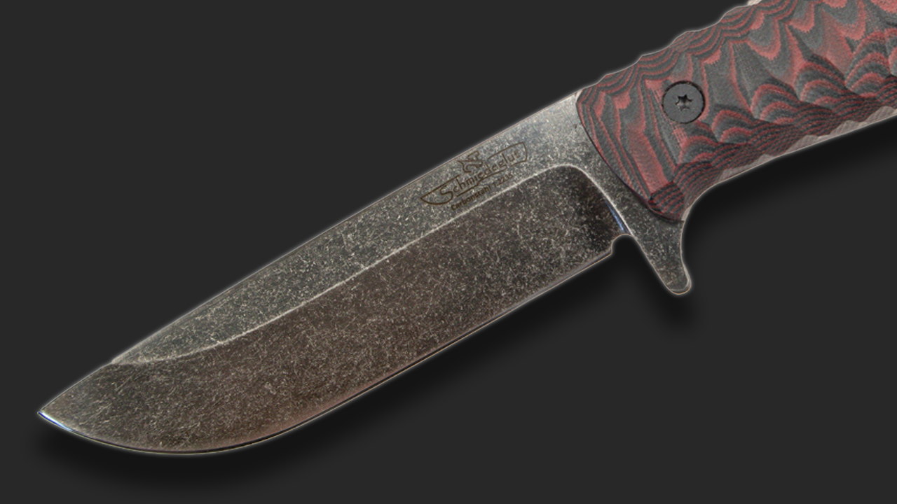 Sackimesser 3.0 (Carbonstahl Stonewash / Micarta rot-schwarz mit Rockfinish / Kydexscheide schwarz / mit Gürtelhalter)