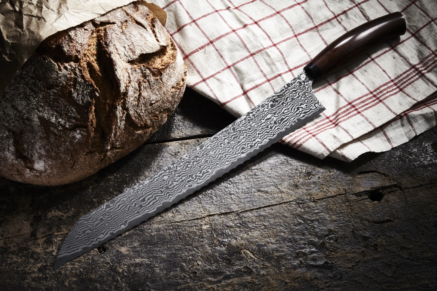Brotmesser Brotmesser und Brotlaib