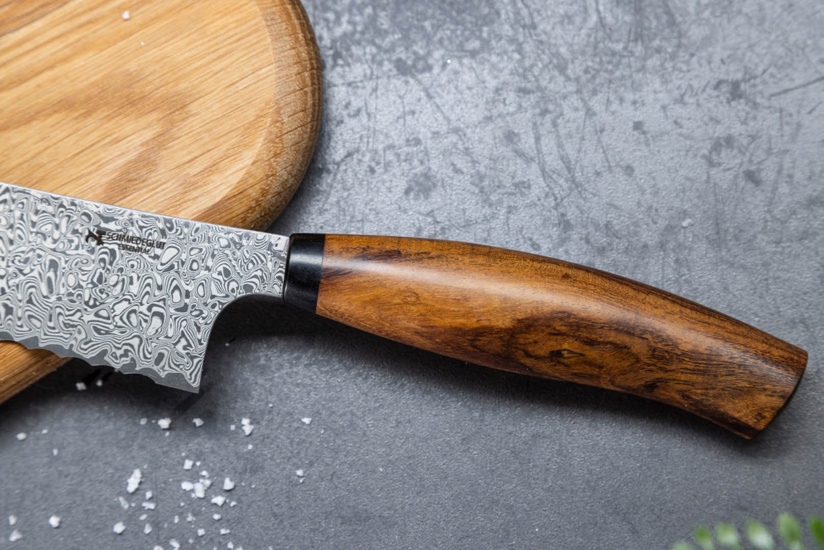 Konfigurator Brotmesser Essential Kontraststark geätzt Wüsteneisenholz