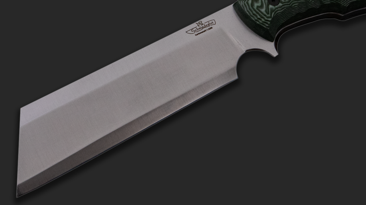Survival Deutschland Zerstörer Carbonstahl / Micarta schwarz-grün mit Rockfinish / Kydexscheide mit Gürtelhalter