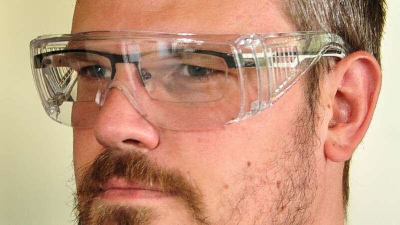 Safety glasses (also suitable for eyeglass wearers)